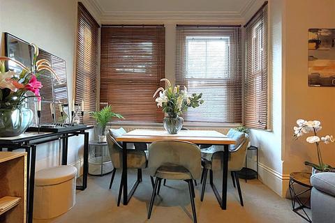 2 bedroom flat for sale, College Road, Sundridge Park, Bromley, BR1