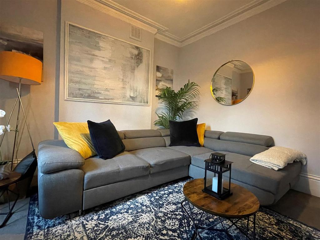 Lounge.sofa.jpg