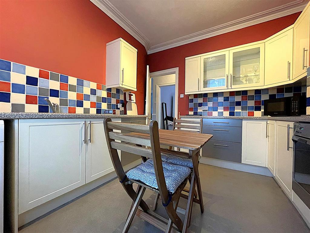 Kitchen.2.jpg