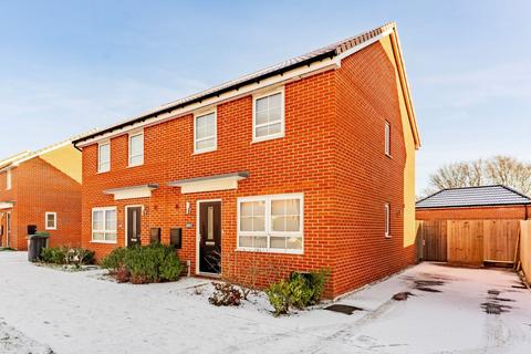 3 bedroom semi-detached house to rent, Haldane Drive, Cringleford