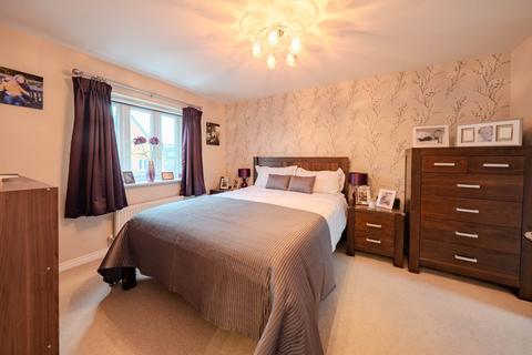 3 bedroom detached house for sale, William Lane, Pudsey, West Yorkshire