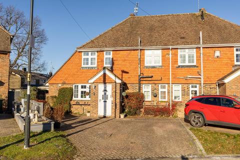 3 bedroom semi-detached house for sale, Alicia Avenue, Crawley RH10