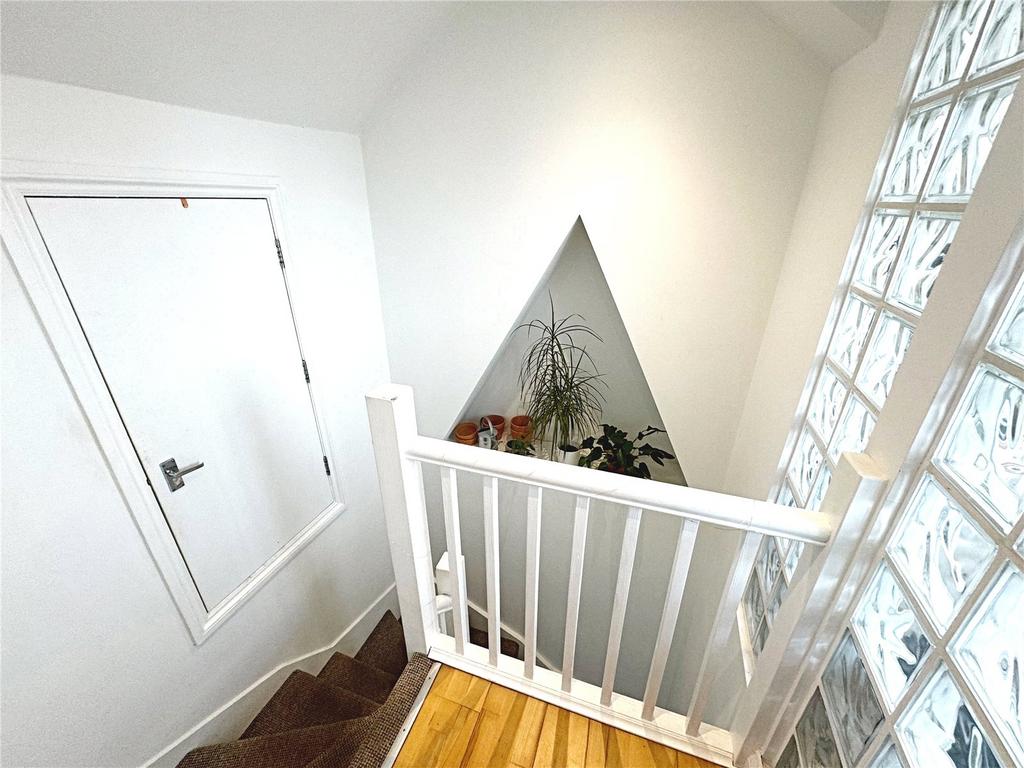 2nd Floor Landing