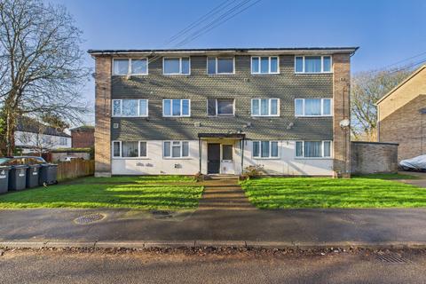 Roman Close, Feltham, Middlesex, TW14