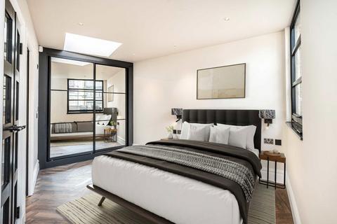 undefined, High Street, Brentford TW8