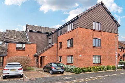 1 bedroom flat to rent, Shelley Way, London, SW19