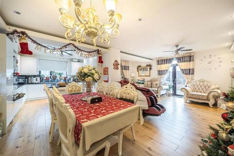 5 bedroom semi-detached house for sale, Westhorne Avenue, London SE9