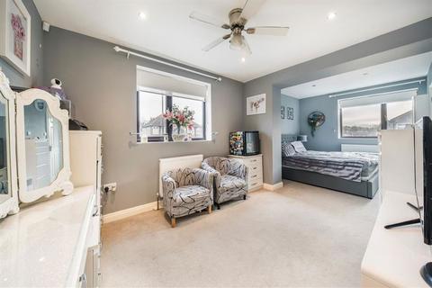 5 bedroom semi-detached house for sale, Westhorne Avenue, London SE9