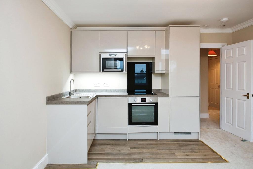 Kitchen/ Dining