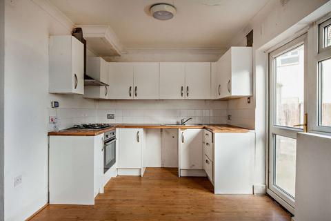 2 bedroom semi-detached house for sale, Heaton Avenue, Romford, RM3