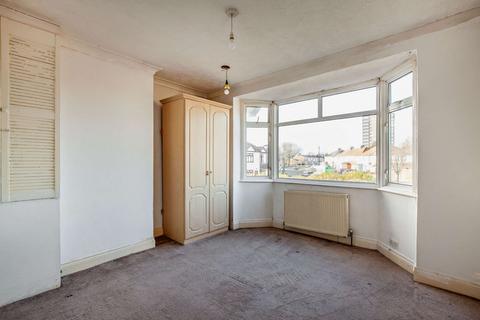 2 bedroom semi-detached house for sale, Heaton Avenue, Romford, RM3