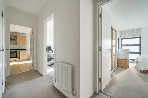 2 bedroom apartment for sale, Kingsbury Road, London NW9