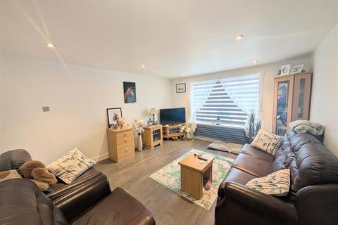 2 bedroom semi-detached house for sale, Alder Close, New Balderton, Newark