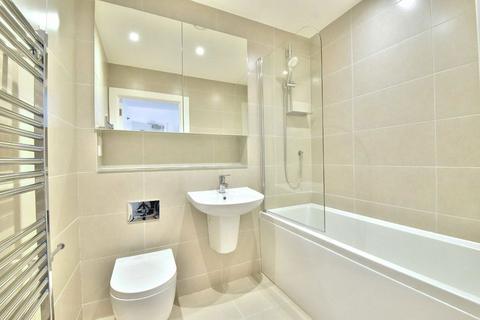 2 bedroom flat to rent, Churchwood Gardens, London SE23