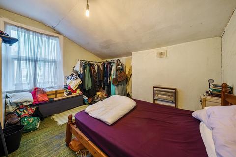2 bedroom flat for sale, Kingscourt Road, Streatham Hill, London, SW16
