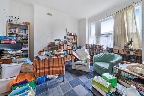 2 bedroom flat for sale, Kingscourt Road, Streatham Hill, London, SW16