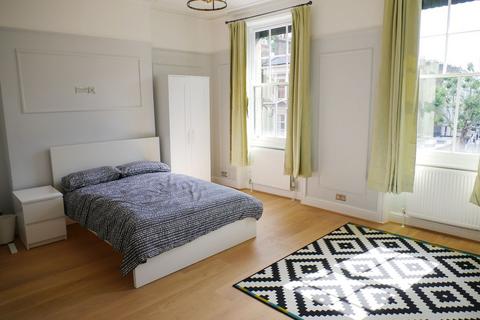 2 bedroom flat to rent, 46A Barkston Gardens, London, SW5 0EN