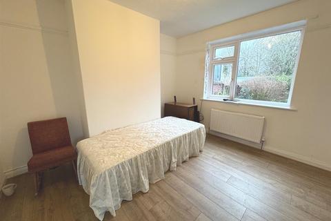 undefined, Lancaster Avenue, Leek