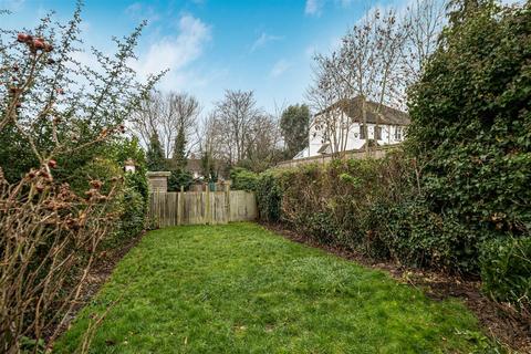 3 bedroom semi-detached house for sale, Sutton Common Road, Sutton