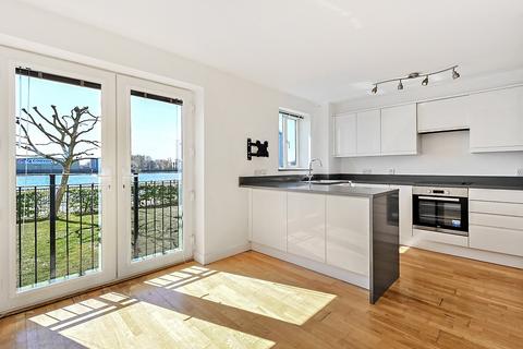 1 bedroom apartment to rent, Ferguson Close, London, E14