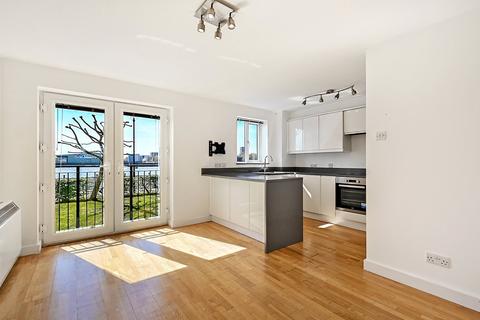 1 bedroom apartment to rent, Ferguson Close, London, E14