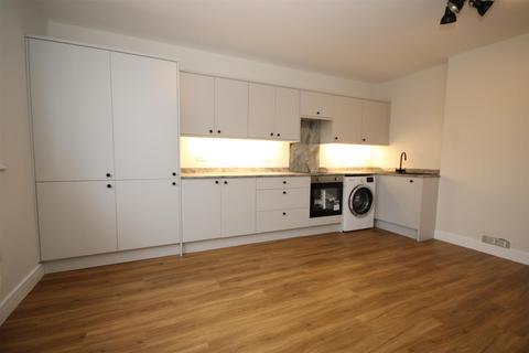 undefined, Worplesdon Road, Guildford
