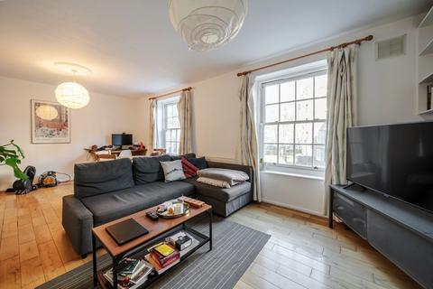 2 bedroom flat for sale, Newburn Street, London, SE11