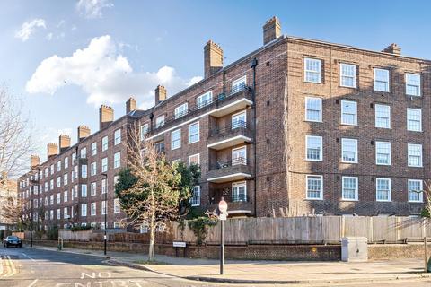 2 bedroom flat for sale, Newburn Street, London, SE11