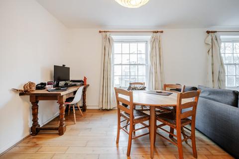 2 bedroom flat for sale, Newburn Street, London, SE11