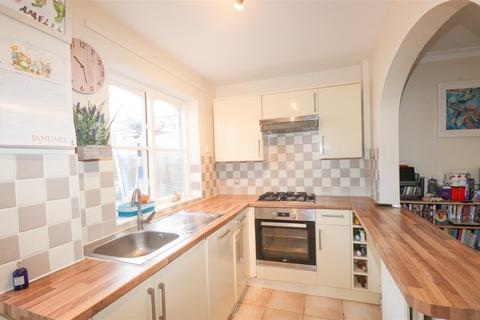 undefined, Griffon Close, Farnborough GU14