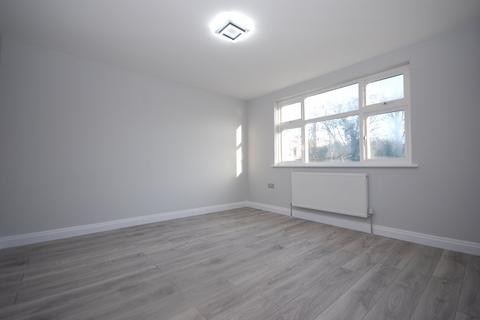 3 bedroom house to rent, Rosedene Avenue, Morden SM4