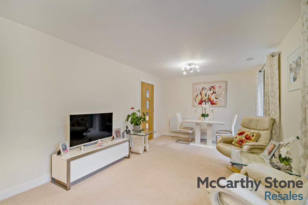 8673903-interior10-800.jpg