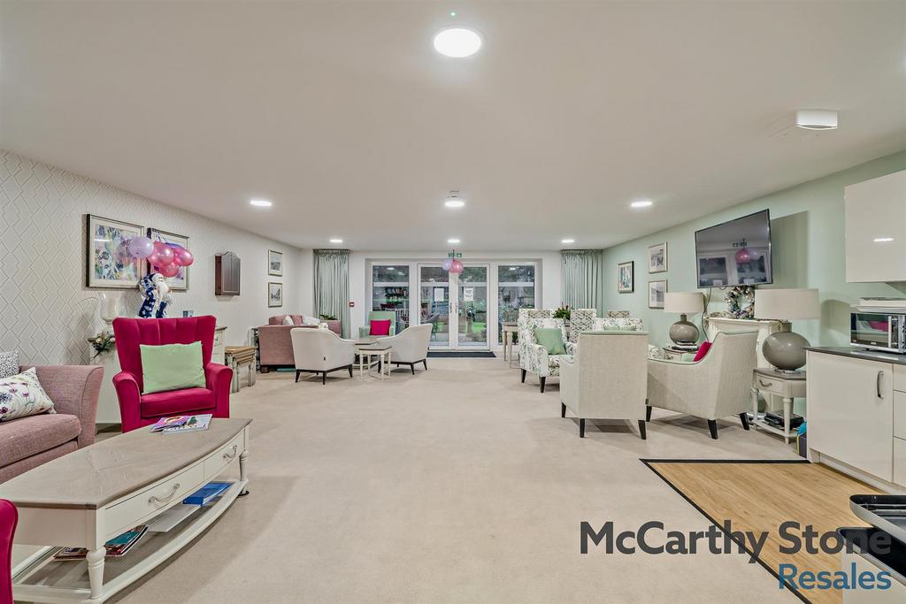8673903-interior16-800.jpg