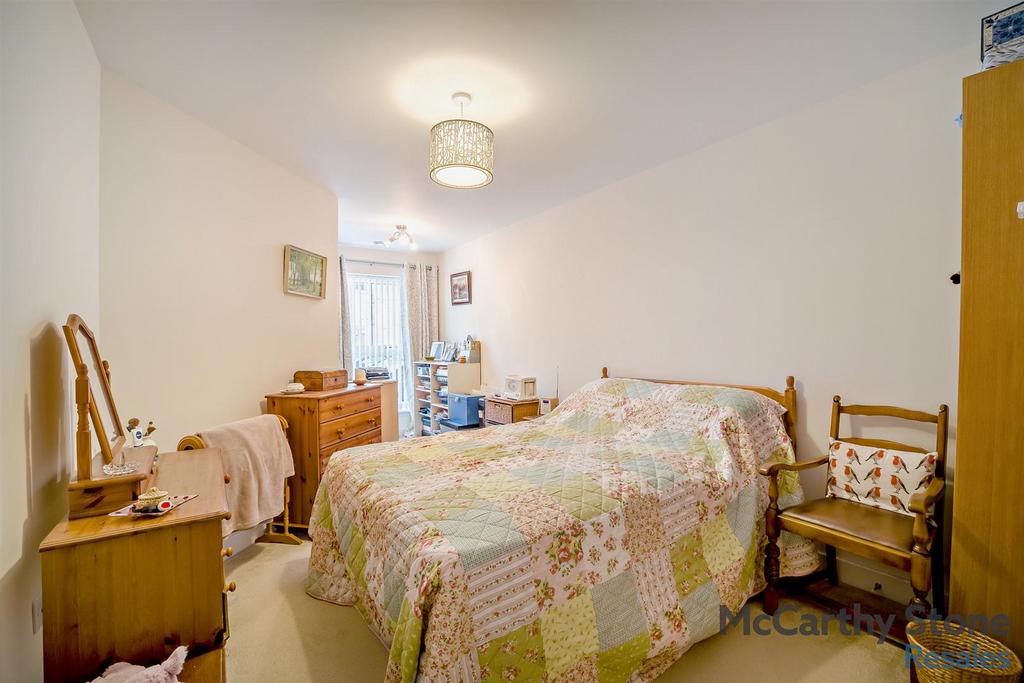 8673811-interior02-800.jpg