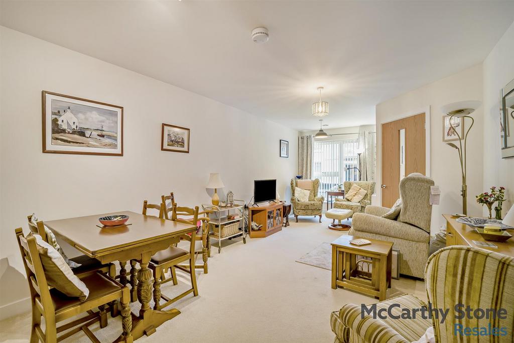 8673811-interior09-800.jpg