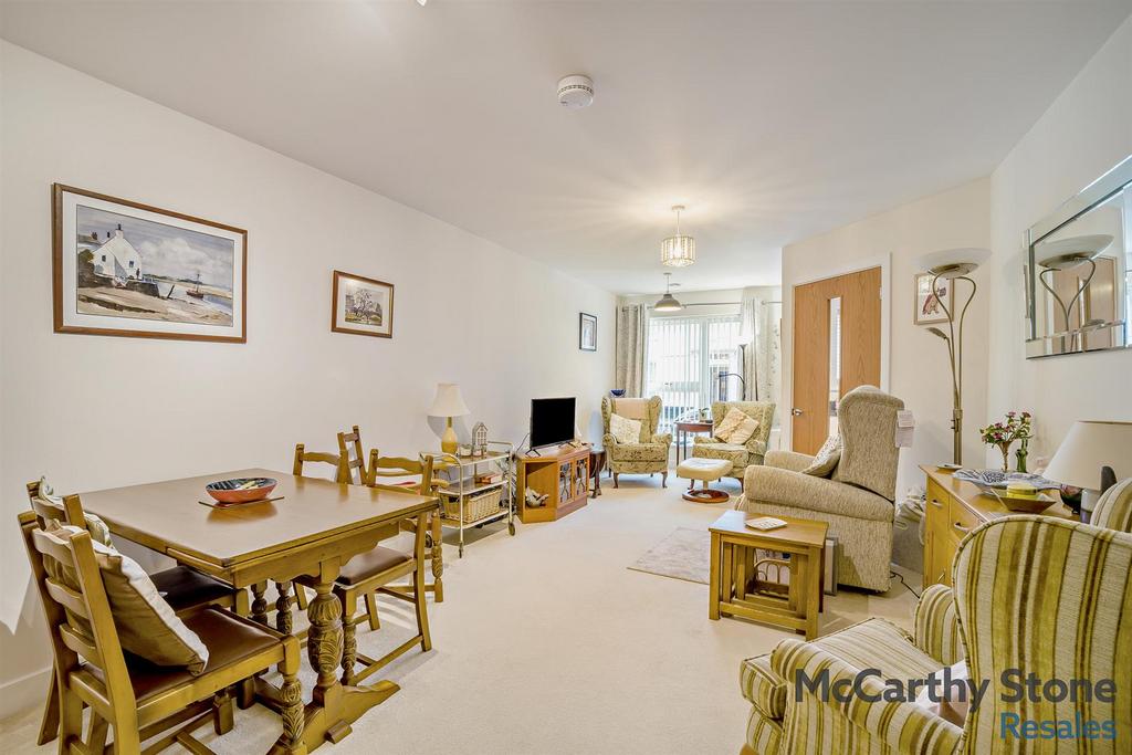 8673811-interior10-800.jpg