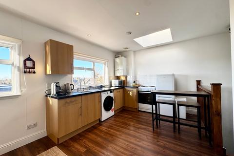 1 bedroom flat to rent, Allison Road, London W3
