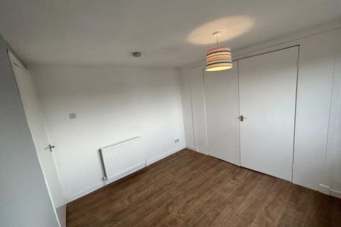 2 bedroom flat to rent, Grahams Road, Falkirk FK2
