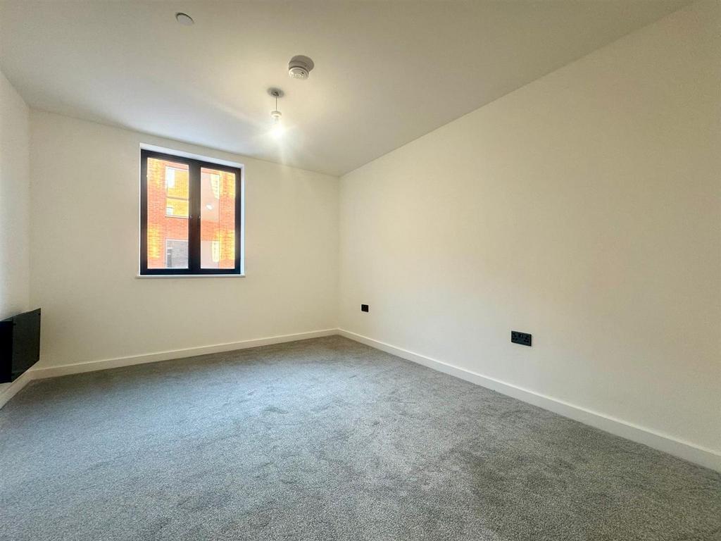 Bedroom pic 2.jpeg