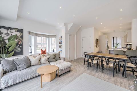 3 bedroom semi-detached house for sale, Albright Gardens, Walton-On-Thames, KT12