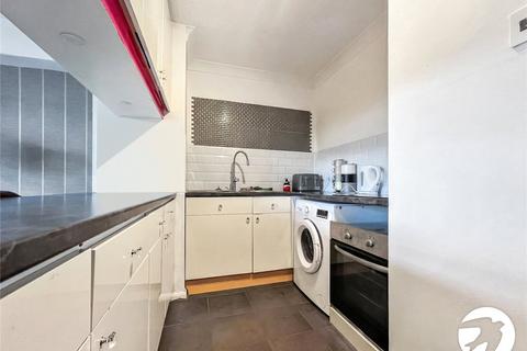 2 bedroom flat to rent, Regency Close, Gillingham, Kent, ME8