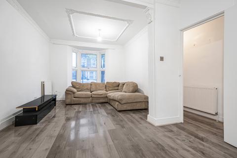 3 bedroom end of terrace house for sale, London, N18 2QW