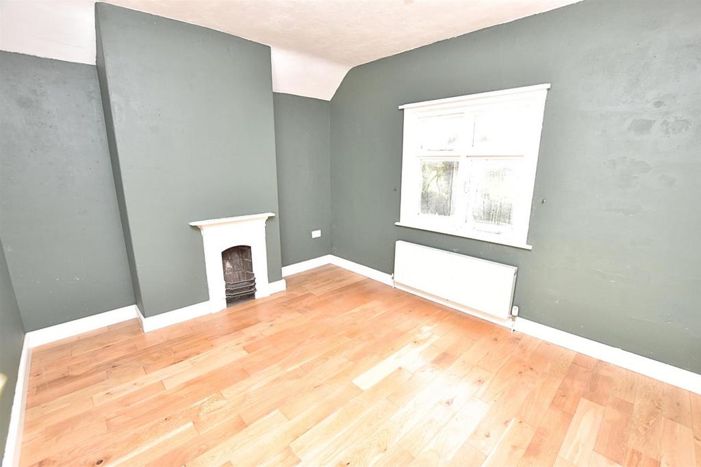 Bedroom 1 (front)