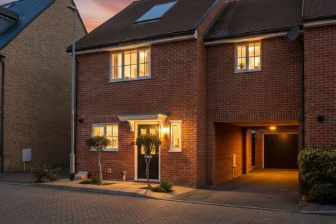 3 bedroom semi-detached house for sale, Claremont Crescent, Rayleigh SS6