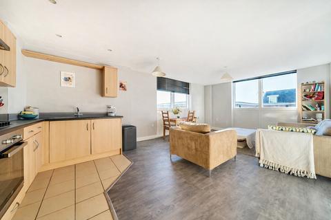 2 bedroom flat for sale, Weevil Lane, Hampshire PO12