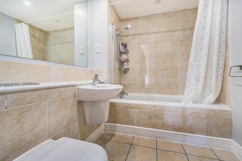 2 bedroom flat for sale, Weevil Lane, Hampshire PO12