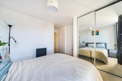2 bedroom flat for sale, Weevil Lane, Hampshire PO12