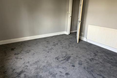 4 bedroom terraced house to rent, Fenton Street, Brierley Hill