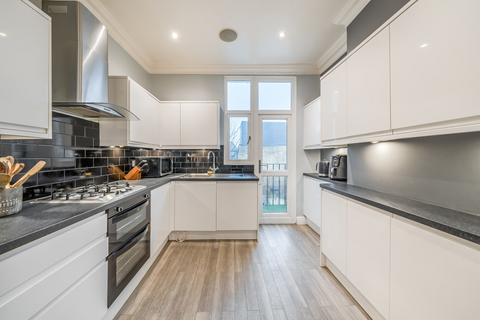 3 bedroom apartment for sale, Fenwick Road, Peckham, London
