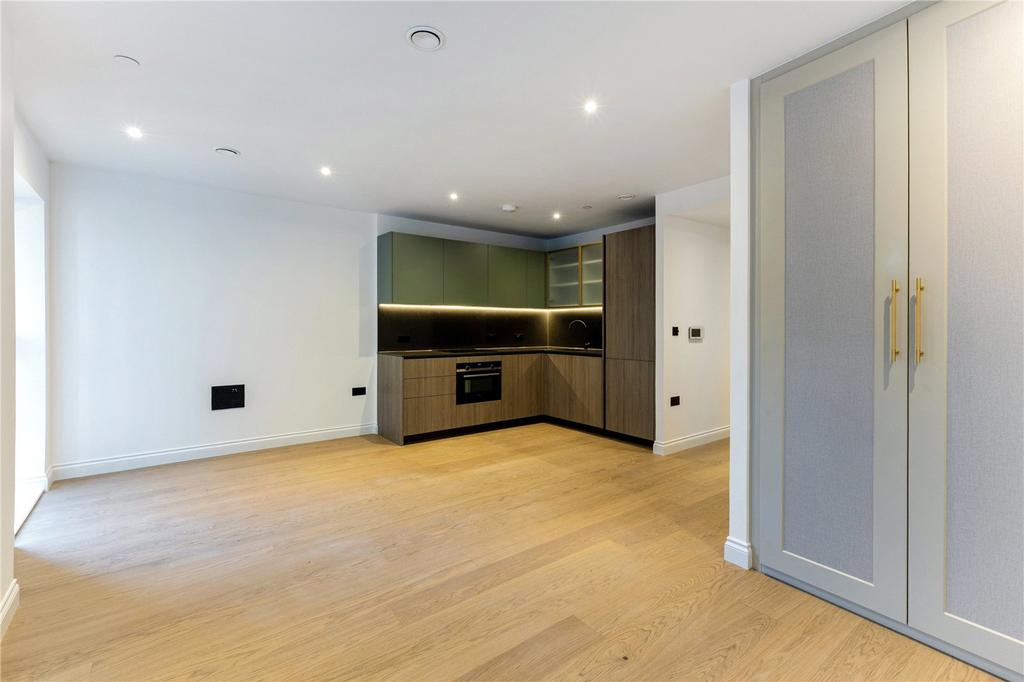 Reception/Bedroom